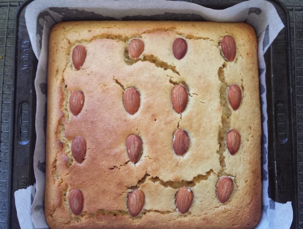 Turmeric cake – variations on a&nbsp;theme